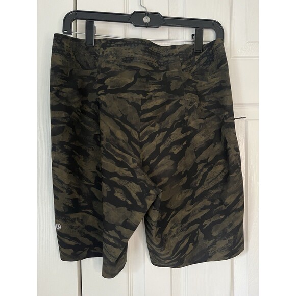Lululemon Current State Short *9" Men Size 30 - Picture 6 of 8